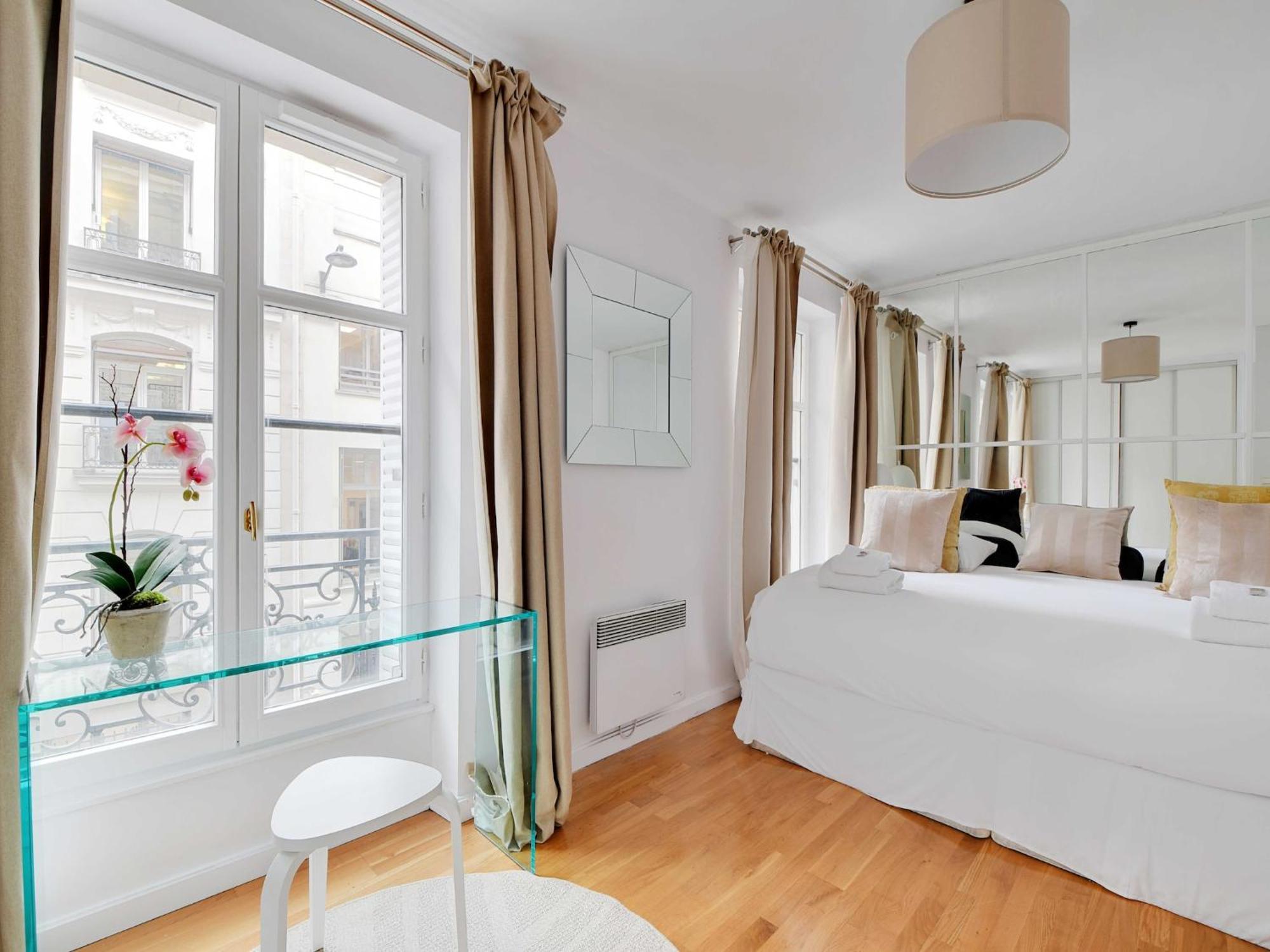Charming -1br-4p- Arc De Triomphe Apartment